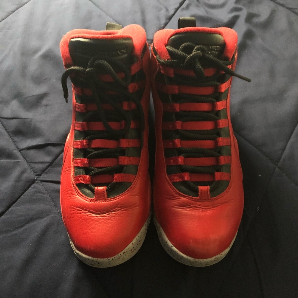 Jordan 9 - Picture 2 of 2